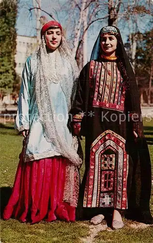 AK / Ansichtskarte Trachten South West Iran  Kat. Trachten
