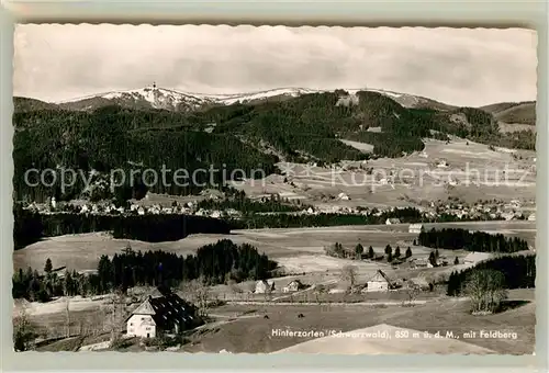 AK / Ansichtskarte Hinterzarten Panorama mit Feldberg Kat. Hinterzarten