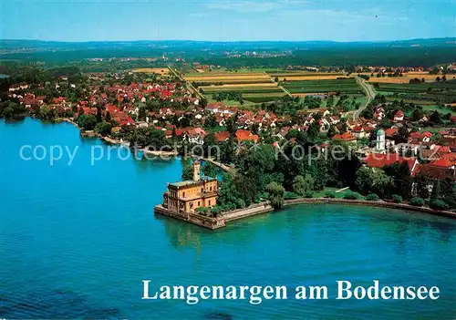 AK / Ansichtskarte Langenargen Bodensee Fliegeraufnahme Schloss Montfort Unterdorf Kat. Langenargen