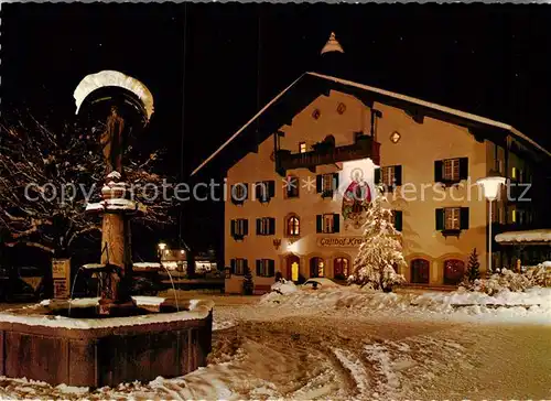 AK / Ansichtskarte Mayrhofen Zillertal Dorfplatz in Winternacht Kat. Mayrhofen