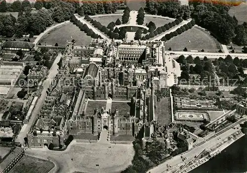 AK / Ansichtskarte Middlesex Hampton Court Palace Fliegeraufnahme  Kat. Enfield