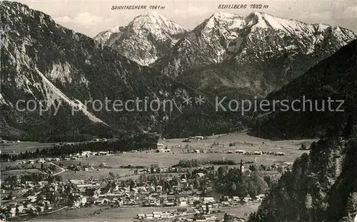 AK / Ansichtskarte Ruhpolding Gesamtansicht mit Sonntagshorn und Reifelberg Chiemgauer Alpen Kat. Ruhpolding