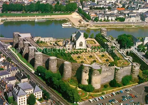 AK / Ansichtskarte Angers Fliegeraufnahme Schloss Saint Lous  Kat. Angers