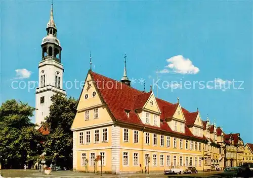 AK / Ansichtskarte Celle Niedersachsen Rathaus mit Stadtkirche Kat. Celle