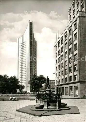 AK / Ansichtskarte Leipzig Maegdebrunnen und Universitaetsgebaeude Messestadt Kat. Leipzig