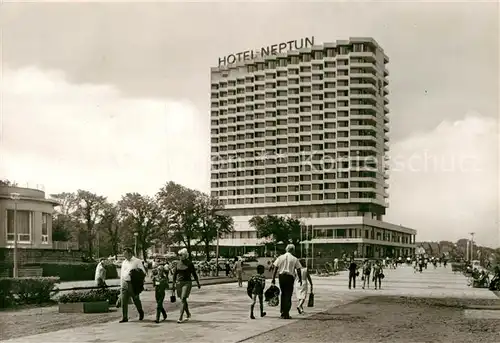 AK / Ansichtskarte Warnemuende Ostseebad Hotel Neptun Promenade Kat. Rostock