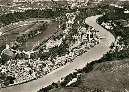 AK / Ansichtskarte Burghausen Salzach Fliegeraufnahme Kat. Burghausen
