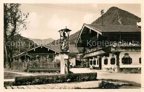 AK / Ansichtskarte Ruhpolding Dorfbrunnen Kat. Ruhpolding