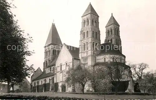 AK / Ansichtskarte Morienval Oise Eglise Ancienne Chapelle Abbatiale des Benedictines Monument historique Kat. Morienval