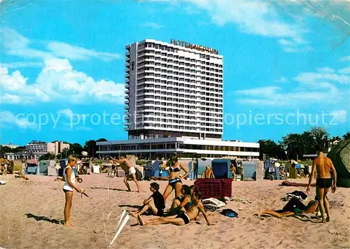 AK / Ansichtskarte Warnemuende Ostseebad Strand und Hotel Neptun  Kat. Rostock