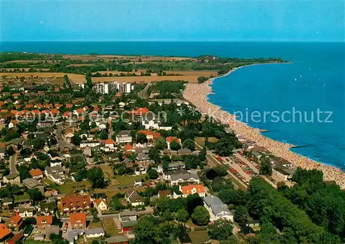 AK / Ansichtskarte Kellenhusen Ostseebad Fliegeraufnahme mit Strand Kat. Kellenhusen (Ostsee)