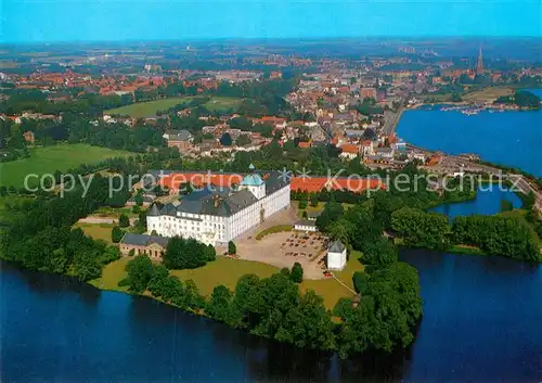 AK / Ansichtskarte Schleswig Schlei Schloss Landesmuseum Fliegeraufnahme Kat. Erfde