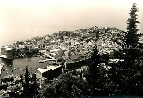 AK / Ansichtskarte Dubrovnik Ragusa Altstadt Hafen Kat. Dubrovnik