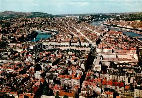 AK / Ansichtskarte Lyon France Centre Ville vue aerienne Kat. Lyon