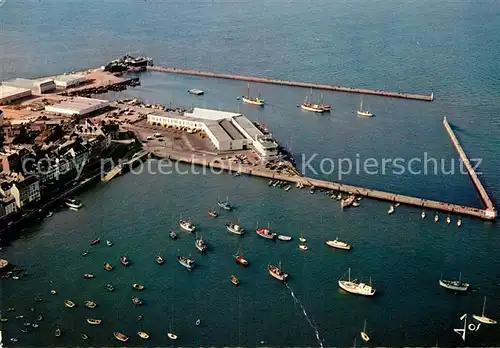 AK / Ansichtskarte Douarnenez Nouveau port et la criee Collection La Bretagne en couleurs vue aerienne Kat. Douarnenez