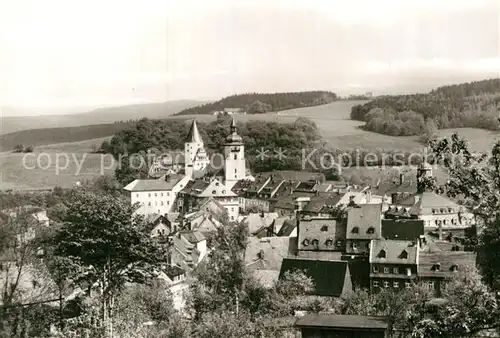 AK / Ansichtskarte Schwarzenberg Erzgebirge Fliegeraufnahme mit Schloss Kat. Schwarzenberg