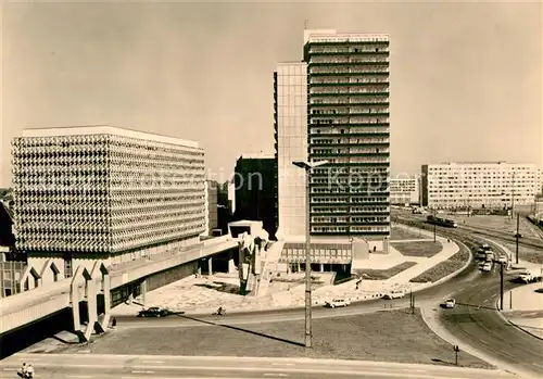 AK / Ansichtskarte Halle Saale Ernst Thaelmann Platz mit Haus des Lehrers Kat. Halle