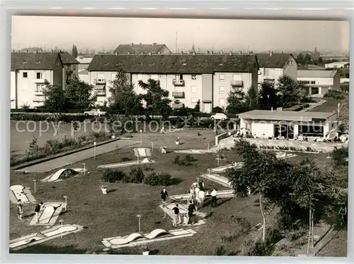 AK / Ansichtskarte Landau Pfalz Minigolf Platz mit Golfstube Kat. Landau in der Pfalz