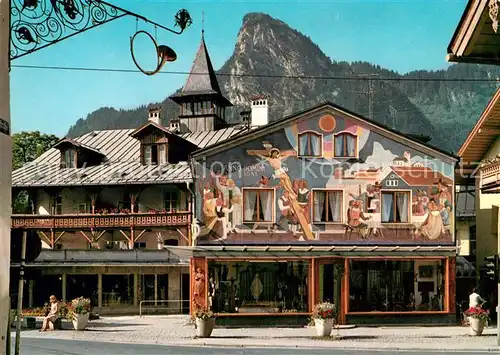 AK / Ansichtskarte Oberammergau Passionsspielort Dorfplatz mit Fresko Das Geluebde Kat. Oberammergau