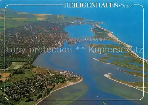 AK / Ansichtskarte Heiligenhafen Ostseebad Fliegeraufnahme mit Strand  Kat. Heiligenhafen