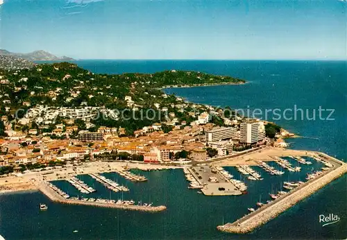 AK / Ansichtskarte Sainte Maxime sur Mer Var Fliegeraufnahme mit Hafen Kat. Sainte Maxime