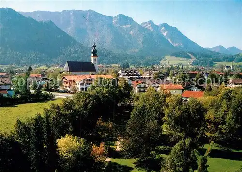 AK / Ansichtskarte Inzell Ortsansicht mit Kirche Kurpark Rauschberg Chiemgauer Alpen Kat. Inzell