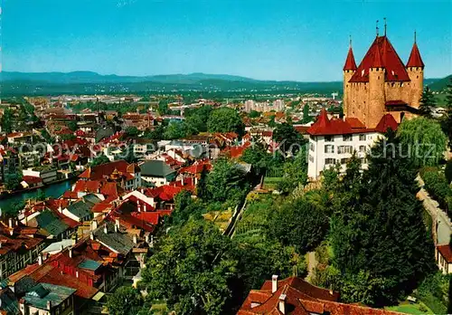 AK / Ansichtskarte Thun BE mit Schloss Kat. Thun