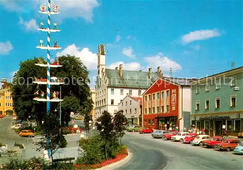 AK / Ansichtskarte Grafenau Niederbayern Stadtplatz Altes Rathaus  Kat. Grafenau