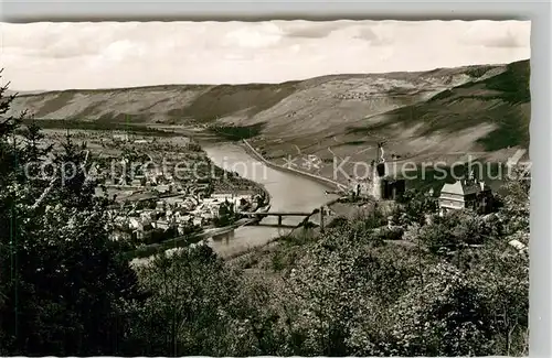 AK / Ansichtskarte Bernkastel Kues Panorama mit Burg Landshut Kat. Bernkastel Kues