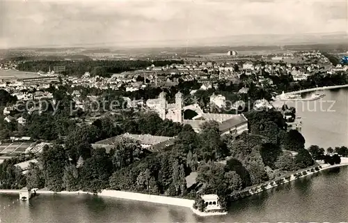 AK / Ansichtskarte Friedrichshafen Bodensee Schloss Fliegeraufnahme Kat. Friedrichshafen