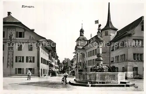 AK / Ansichtskarte Zofingen Platz Brunnen Innenstadt Kat. Zofingen