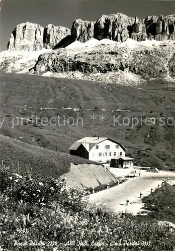 AK / Ansichtskarte Passo Pordoi Albergo Ristorante Lezuo Cima Pordoi Gebirgspass Dolomiten Kat. Italien