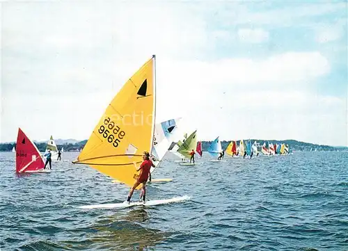 AK / Ansichtskarte Segeln Windsurfen Chiemsee  Kat. Sport