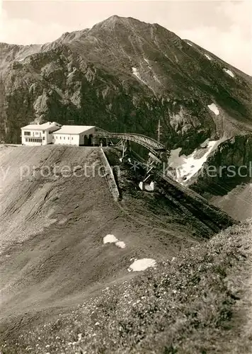 AK / Ansichtskarte Riezlern Kleinwalsertal Vorarlberg Kanzelwandbahn Bergstation und Hammerspitze Kat. Mittelberg
