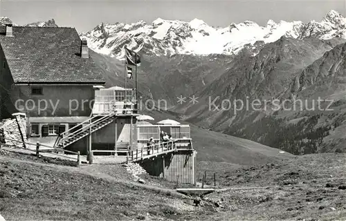 AK / Ansichtskarte Parsennhuette Berghuette gegen Silvrettagruppe
