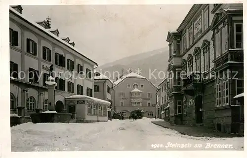 AK / Ansichtskarte Steinach Brenner Tirol Innenstadt Gasthaus zur Post Brunnen im Winter Kat. Steinach am Brenner