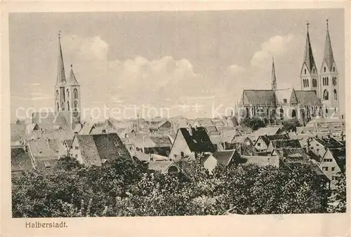 AK / Ansichtskarte Halberstadt Ortsansicht mit Kirchen Kat. Halberstadt