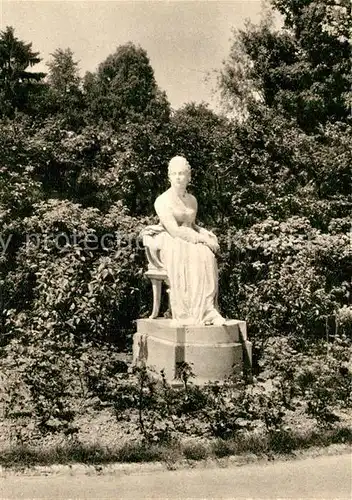 AK / Ansichtskarte Bad Pyrmont Kurpark Koenigin Luise Denkmal Kat. Bad Pyrmont