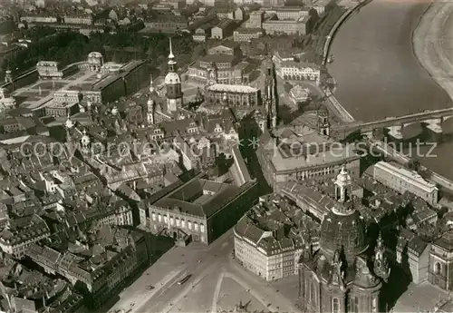 AK / Ansichtskarte Dresden Fliegeraufnahme mit Neumarkt Kat. Dresden Elbe