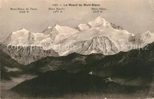 AK / Ansichtskarte Mont Blanc Le Massif du Mont Blanc Gebirgspanorama Kat. Chamonix Mont Blanc
