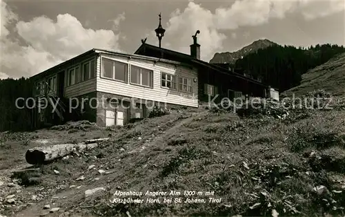 AK / Ansichtskarte St Johann Tirol Alpenhaus Angerer Alm mit Kitzbueheler Horn Alpen Kat. St. Johann in Tirol