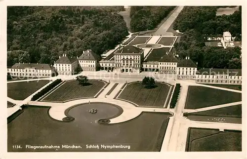 AK / Ansichtskarte Muenchen Fliegeraufnahme Schloss Nymphenburg Kat. Muenchen