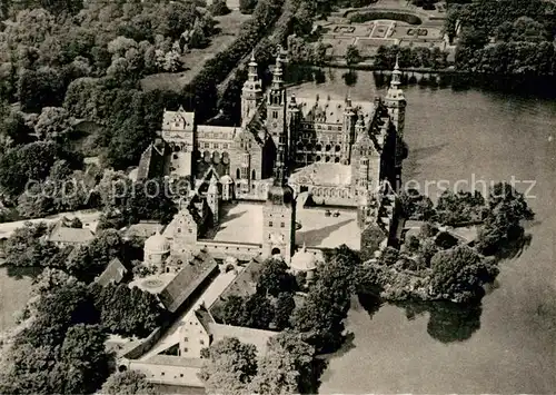 AK / Ansichtskarte Hillerod Frederiksborg Slot Schloss Fliegeraufnahme Kat. 