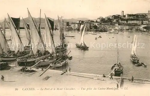 AK / Ansichtskarte Cannes Alpes Maritimes Le Port et le Mont Chevalier vue prise du Casino Municipal Kat. Cannes