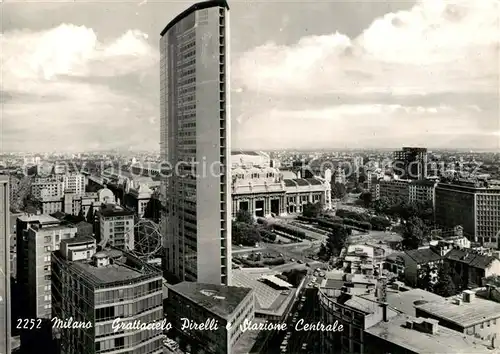 AK / Ansichtskarte Milano Grattacielo Pirelli e Stazione Centrale Pirelli Hochhaus Hauptbahnhof Kat. Italien