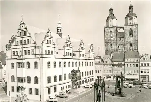 AK / Ansichtskarte Wittenberg Lutherstadt Markt mit Rathaus und Stadtkirche Kat. Wittenberg