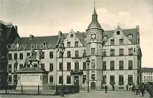 AK / Ansichtskarte Duesseldorf Rathaus mit Jan Wellem Denkmal Kat. Duesseldorf