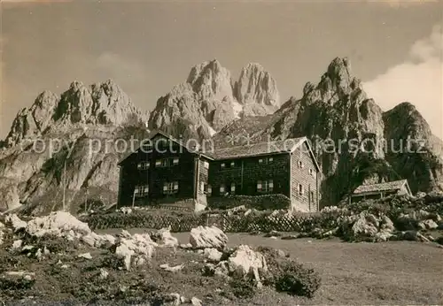 AK / Ansichtskarte Hofpuerglhuette mit Bischofsmuetze Kat. Gosau Salzkammergut