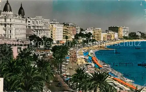AK / Ansichtskarte Cannes Alpes Maritimes Boulevard de la Croisette et les Grands Hotels Cote d Azur Kat. Cannes