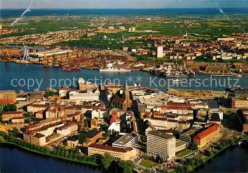 AK / Ansichtskarte Kiel Fliegeraufnahme Innenstadt mit Werften und Ostufer Kat. Kiel